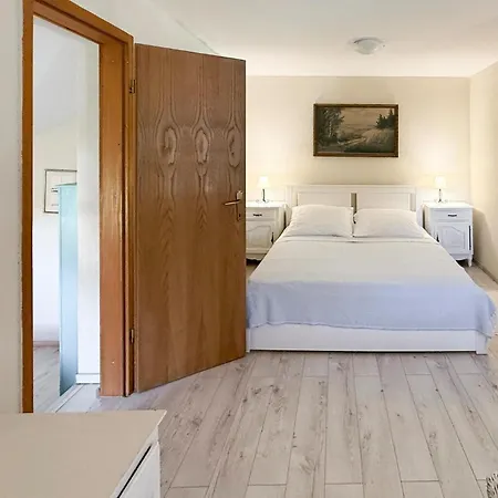 Gorgeous In With Private Swimming Pool, Be Inside Or Outside Risika